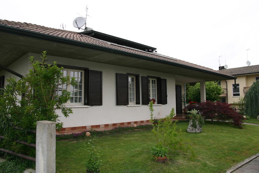 B&B La Mansardina Тори ди Куартезоло Екстериор снимка