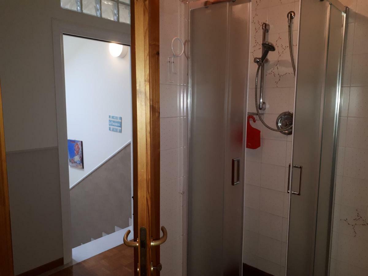 B&B La Mansardina Тори ди Куартезоло Екстериор снимка