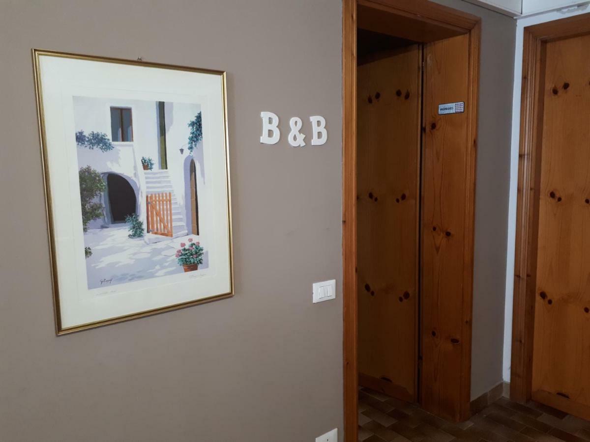 B&B La Mansardina Тори ди Куартезоло Екстериор снимка